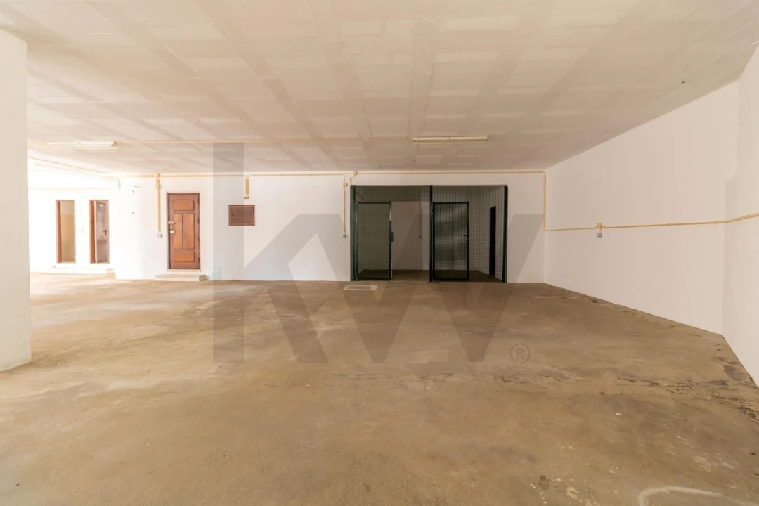 Garagem para Venda em Cascais e Estoril Foto 4