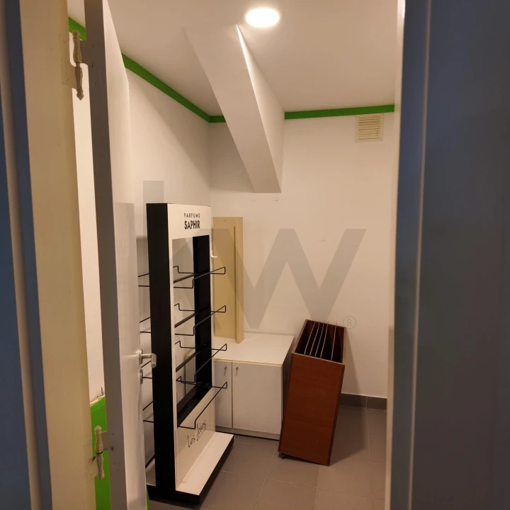 Loja para Venda em Algueirão-Mem Martins Foto 9