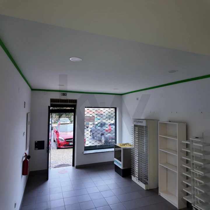 Loja para Venda em Algueirão-Mem Martins Foto 16