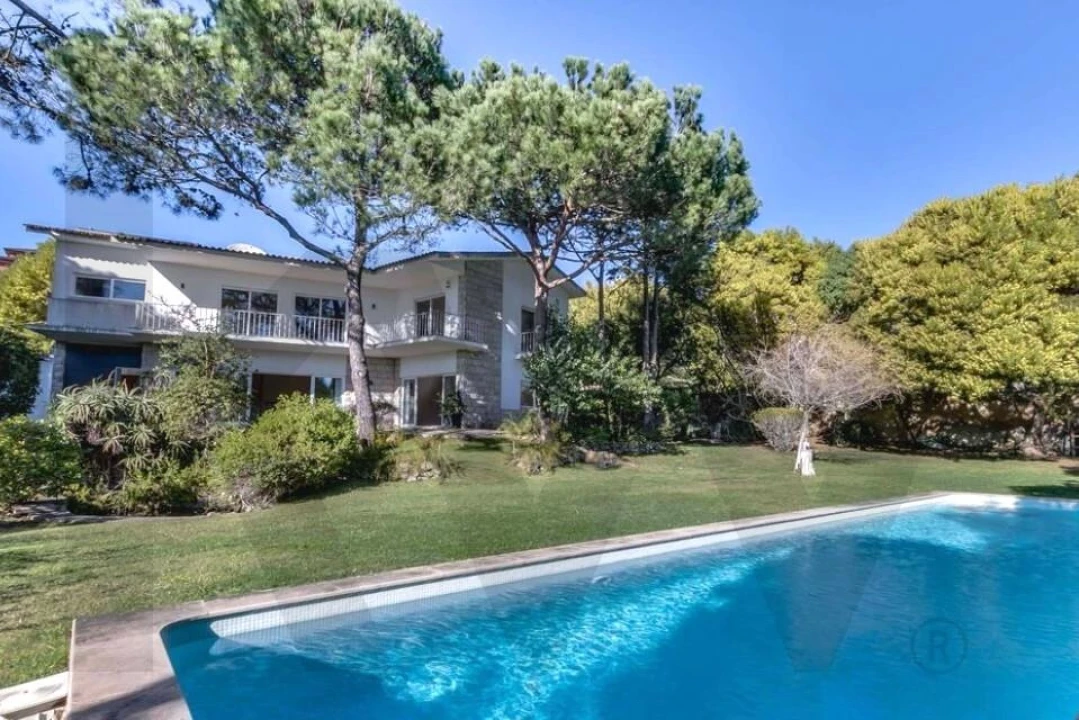 Moradia T4 para Arrendamento em Cascais e Estoril Foto 1