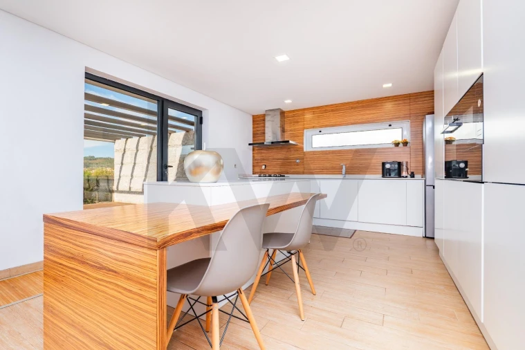 Moradia T4 para Venda em Pedralva Foto 6