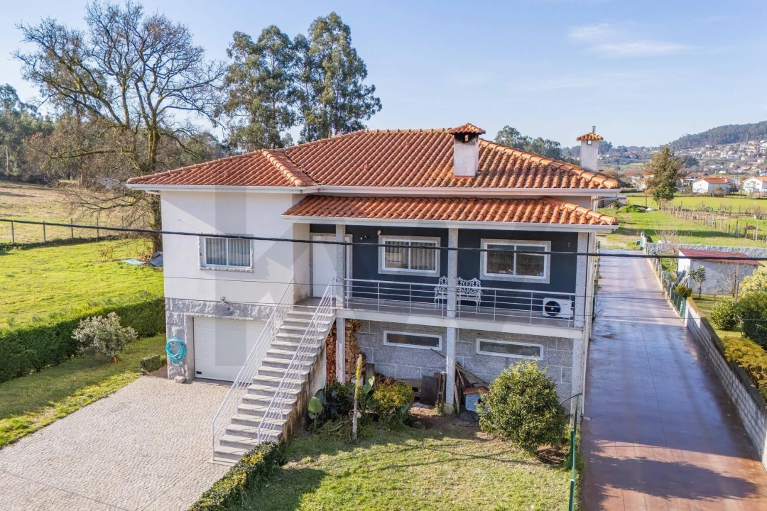 Moradia T4 para Venda em Pedralva Foto 2