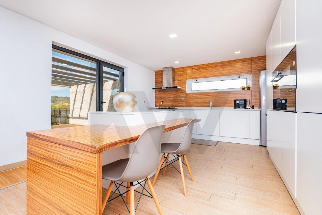 Moradia T4 para Venda em Pedralva Foto 6