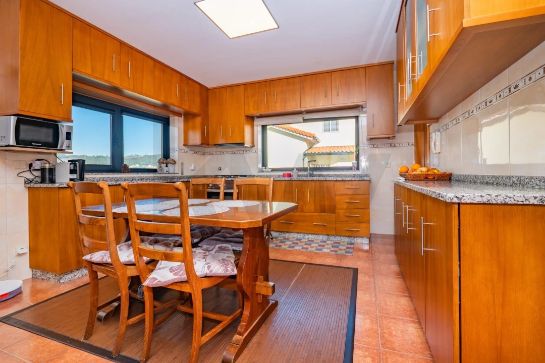 Moradia T4 para Venda em Pedralva Foto 12