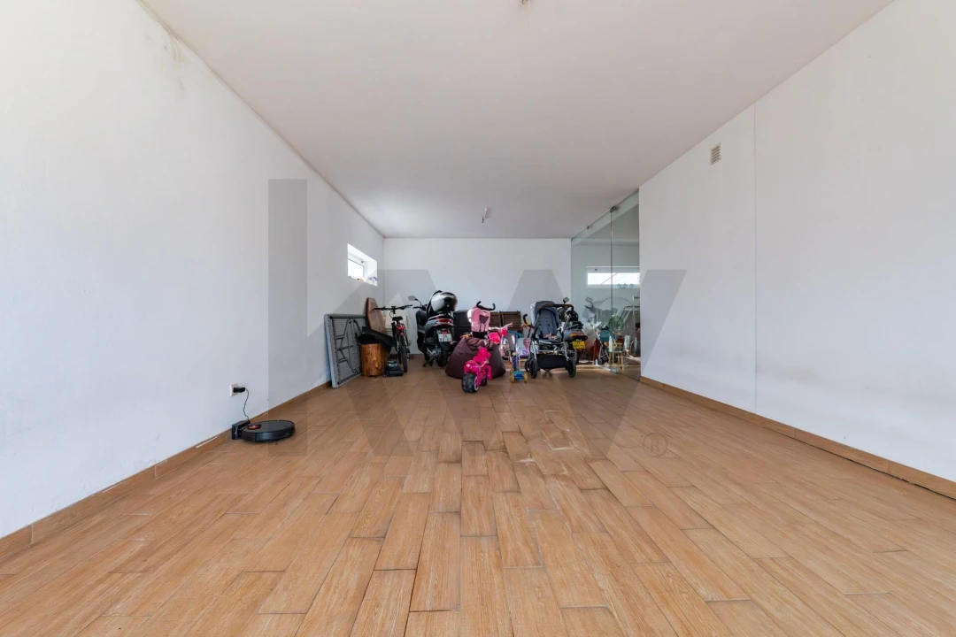 Moradia T4 para Venda em Pedralva Foto 25