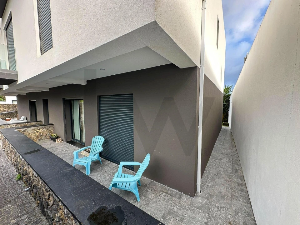 Apartamento T2 para Venda em Capelas Foto 1