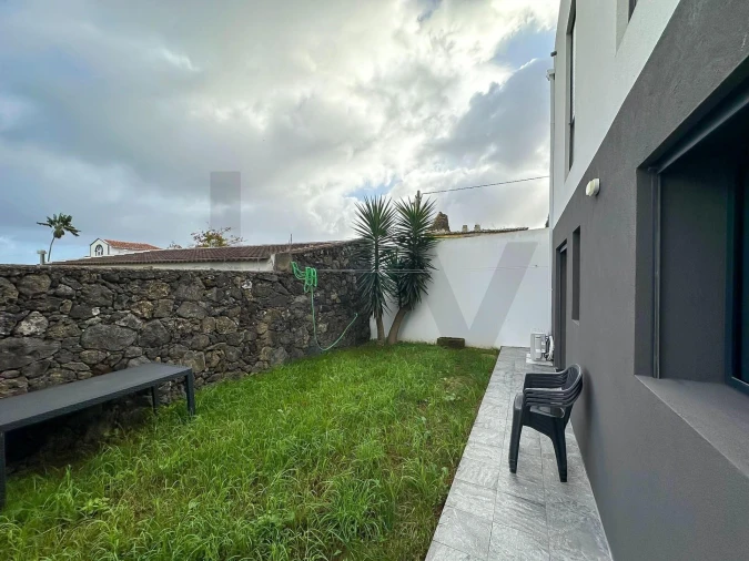 Apartamento T2 para Venda em Capelas Foto 13