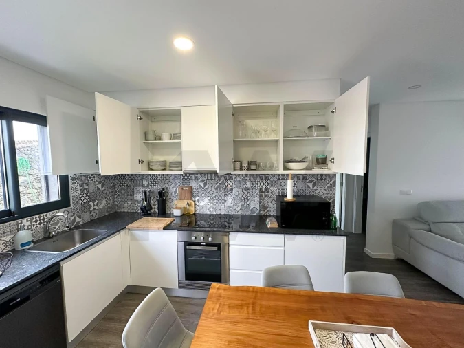 Apartamento T2 para Venda em Capelas Foto 2