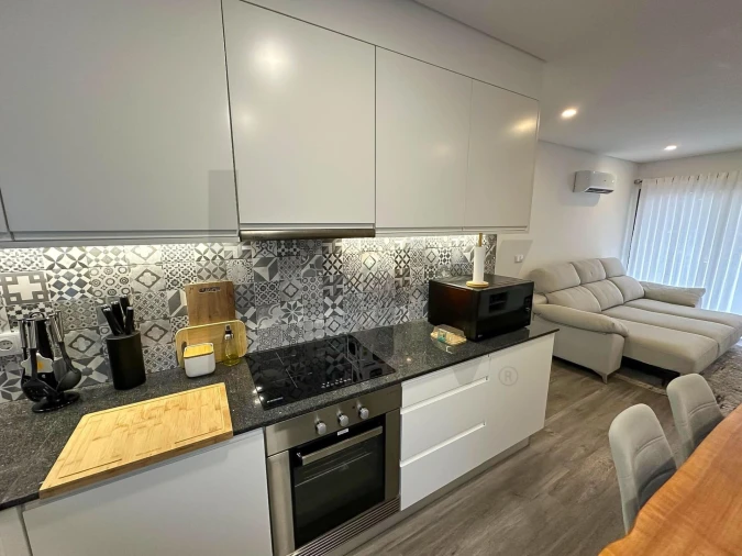 Apartamento T2 para Venda em Capelas Foto 3