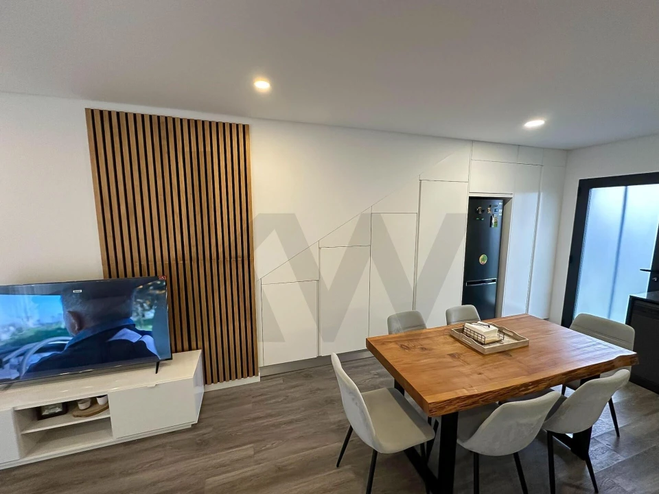 Apartamento T2 para Venda em Capelas Foto 9