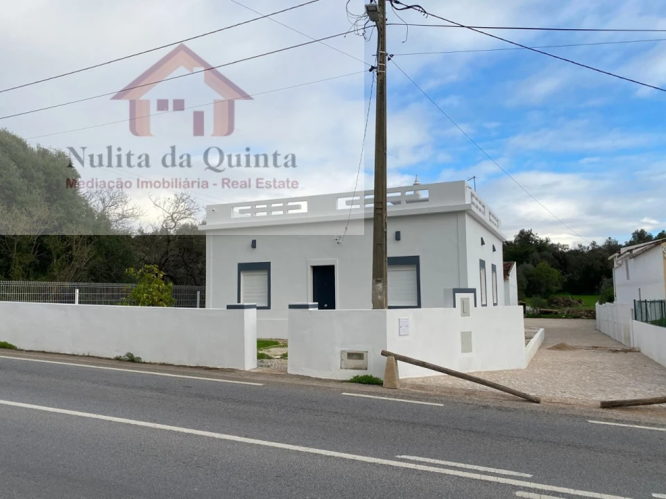 Moradia T2 para Venda em Loule (São Sebastião) Foto 3