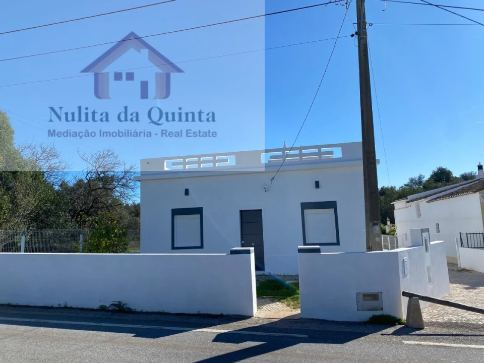 Moradia T2 para Venda em Loule (São Sebastião) Foto 4