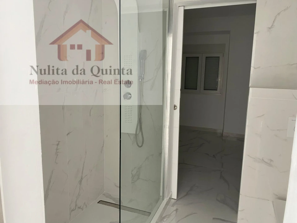 Moradia T2 para Venda em Loule (São Sebastião) Foto 15