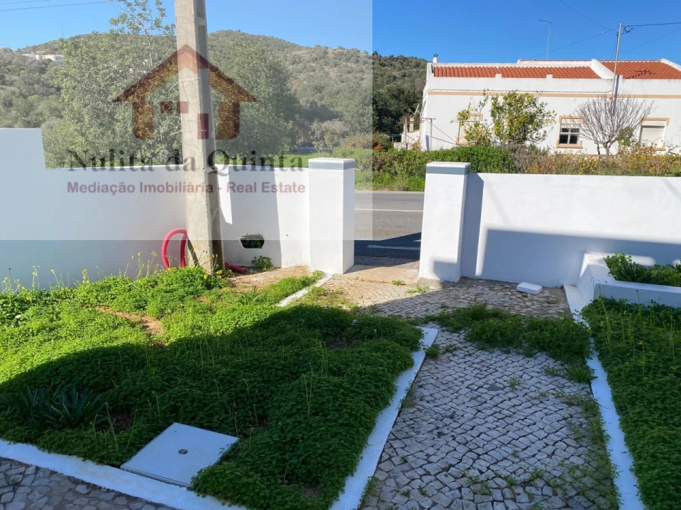 Moradia T2 para Venda em Loule (São Sebastião) Foto 24