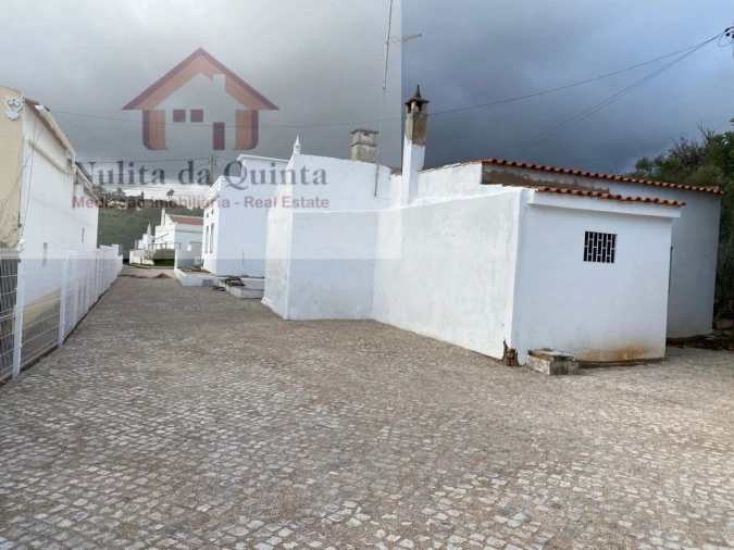 Moradia T2 para Venda em Loule (São Sebastião) Foto 6