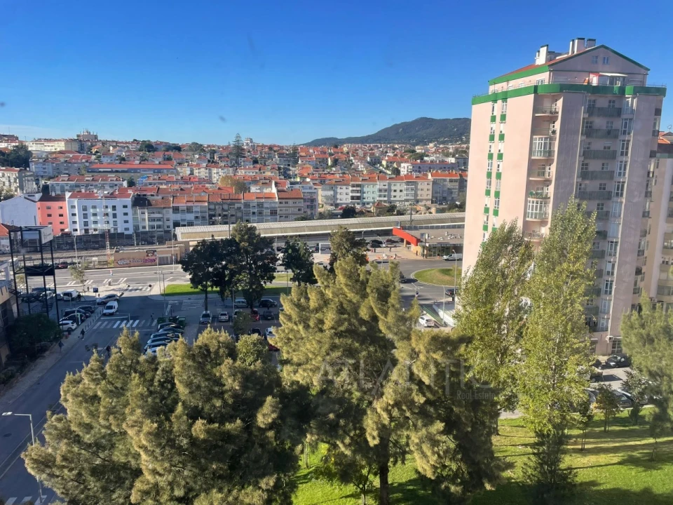 Apartamento para Venda em Algueirão-Mem Martins Foto 11