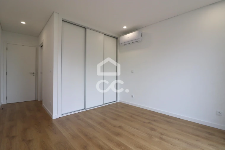 Apartamento T2 para Venda em São Martinho do Bispo e Ribeira de Frades Foto 4