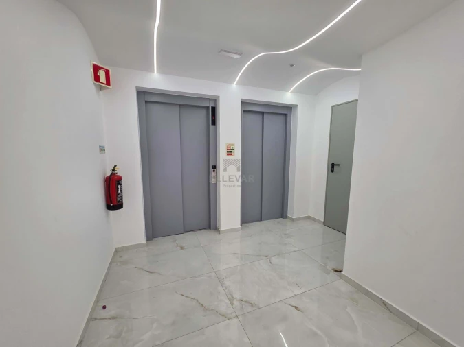 Apartamento T2 para Venda em São Martinho Foto 20