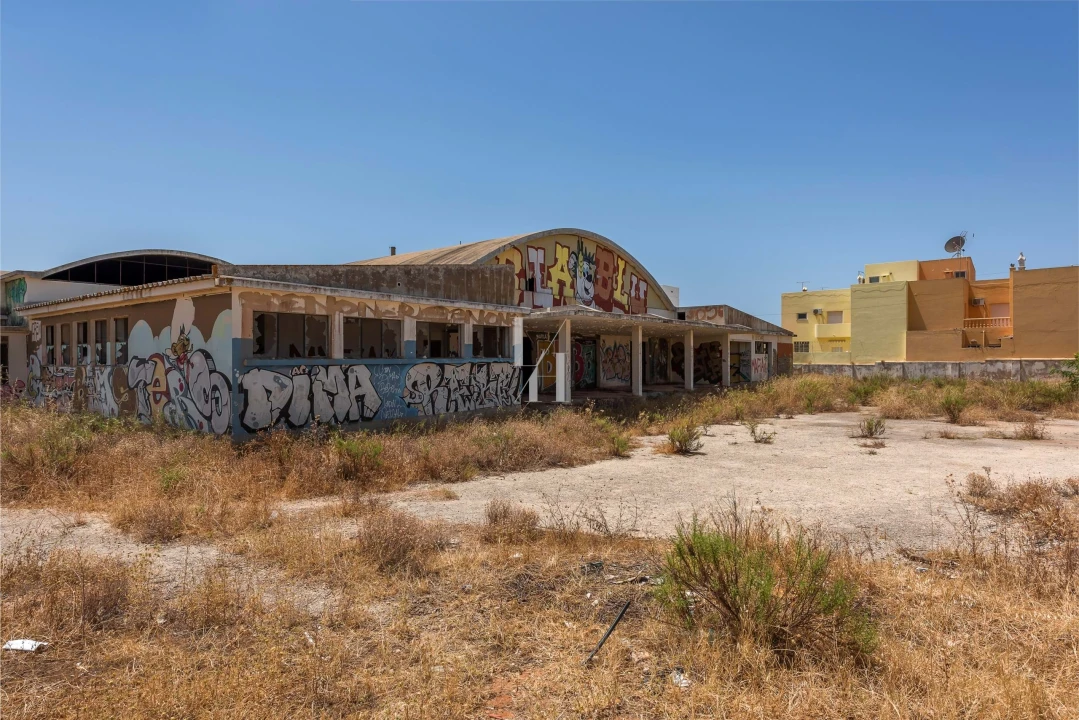 Terreno para Venda em Quelfes Foto 4