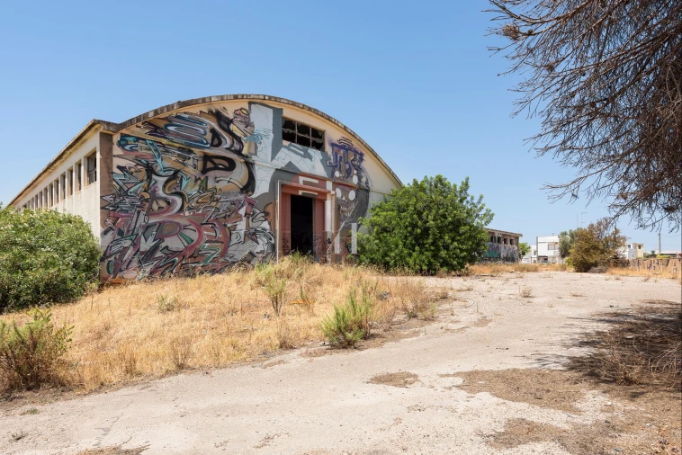 Terreno para Venda em Quelfes Foto 6