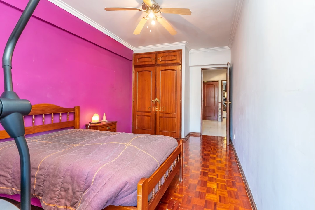 Apartamento T2 para Venda em Odivelas Foto 11