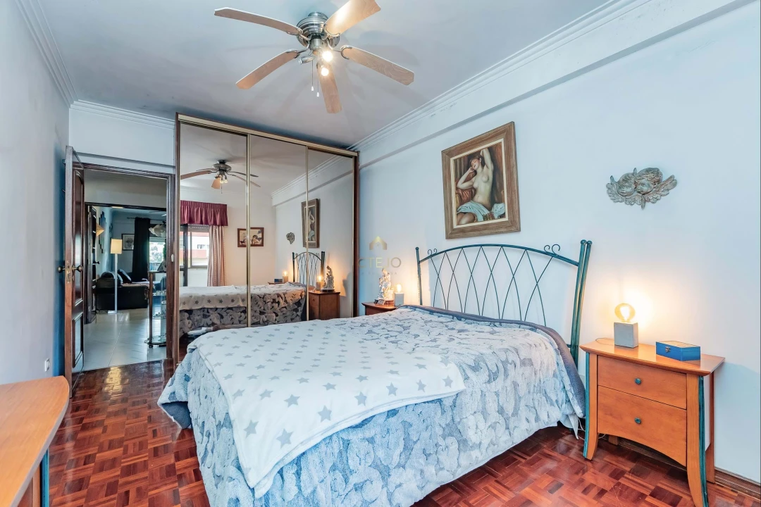 Apartamento T2 para Venda em Odivelas Foto 15