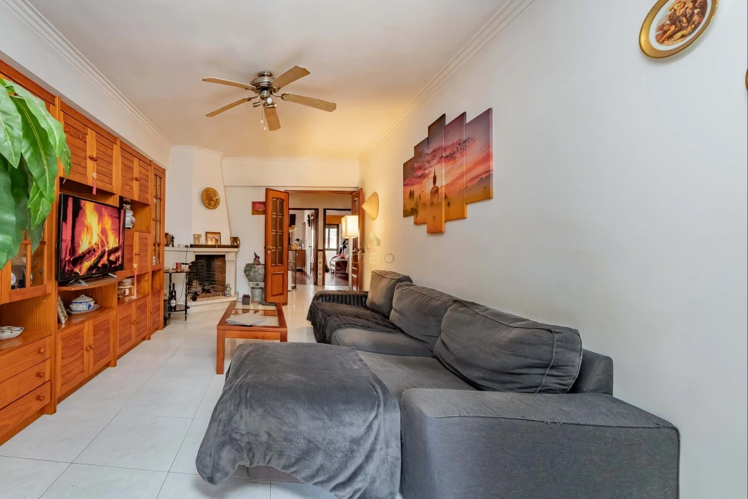 Apartamento T2 para Venda em Odivelas Foto 4