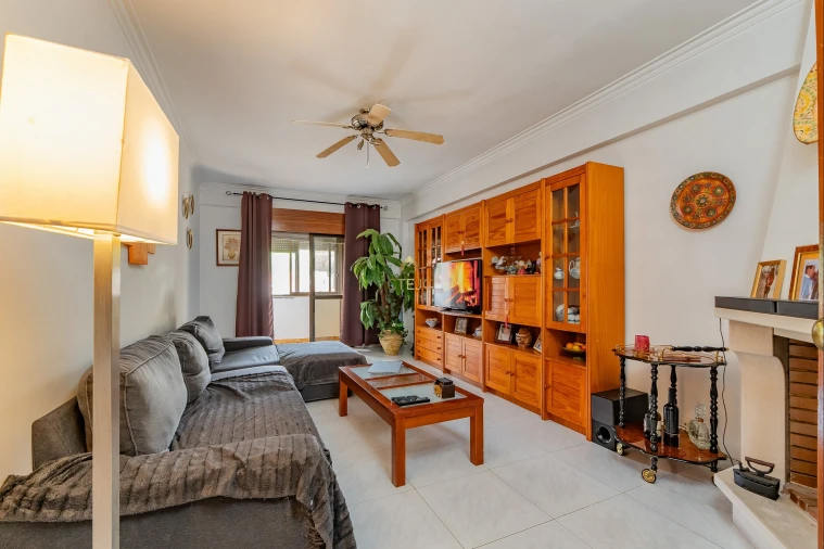 Apartamento T2 para Venda em Odivelas Foto 1