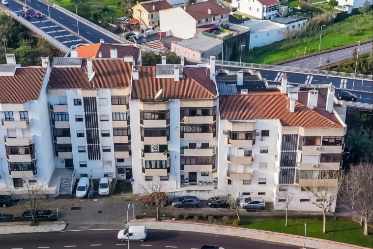 Apartamento T2 para Venda em Odivelas Foto 22