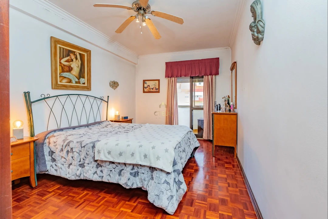 Apartamento T2 para Venda em Odivelas Foto 13