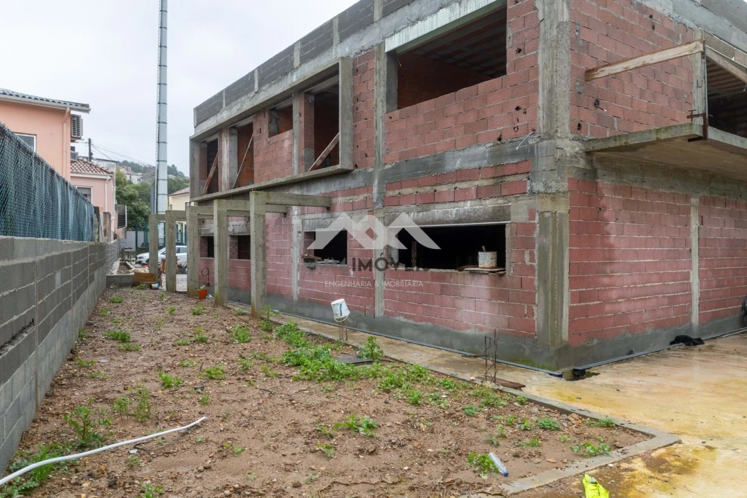 Moradia T4 para Venda em Fânzeres e São Pedro da Cova Foto 44