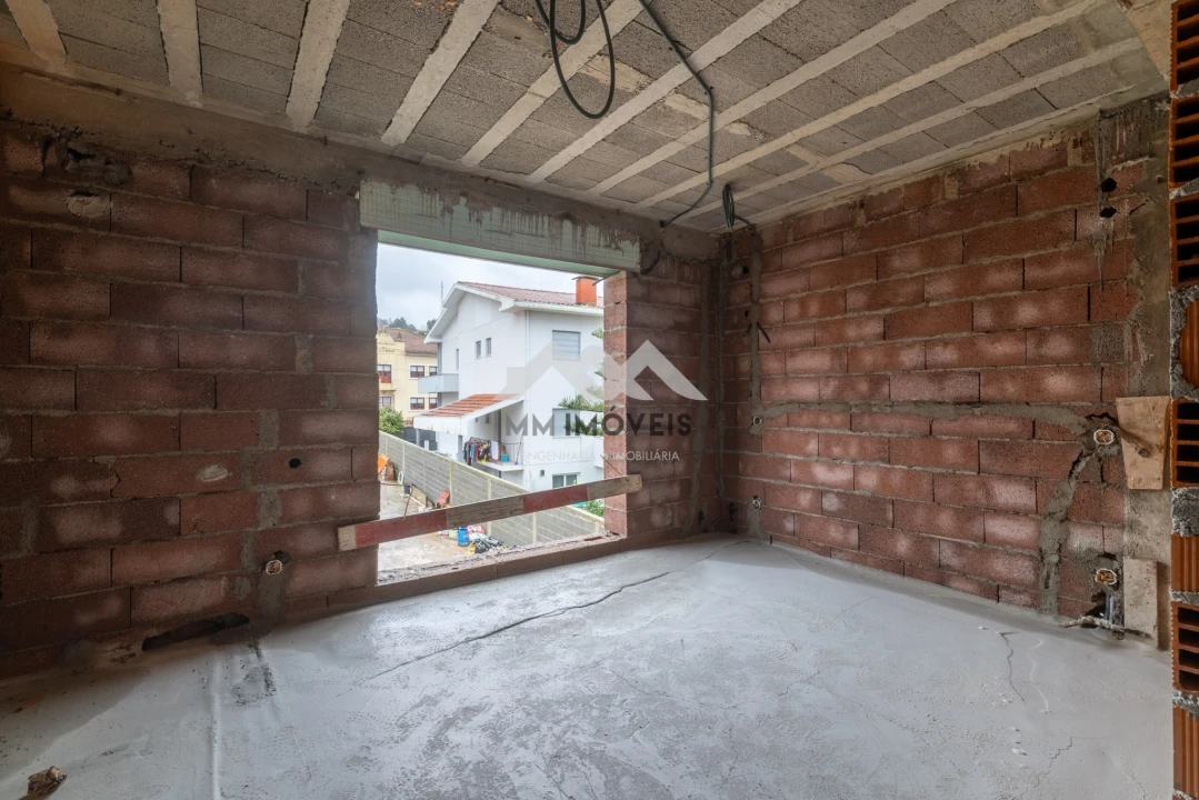 Moradia T4 para Venda em Fânzeres e São Pedro da Cova Foto 25