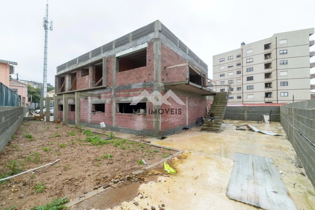 Moradia T4 para Venda em Fânzeres e São Pedro da Cova Foto 42