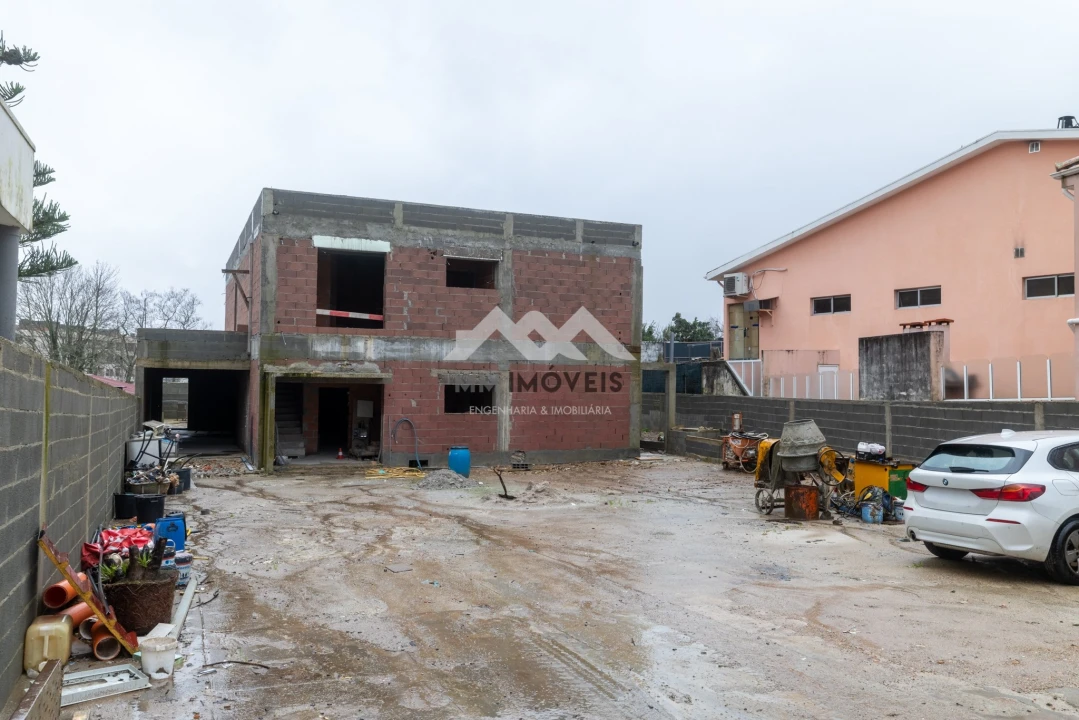 Moradia T4 para Venda em Fânzeres e São Pedro da Cova Foto 39