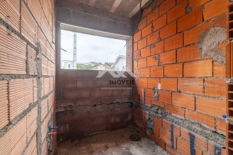 Moradia T4 para Venda em Fânzeres e São Pedro da Cova Foto 22