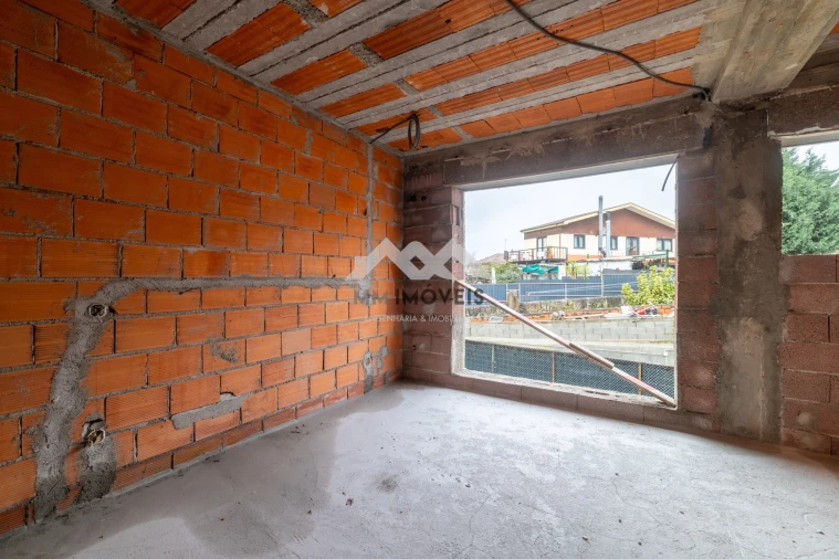 Moradia T4 para Venda em Fânzeres e São Pedro da Cova Foto 11