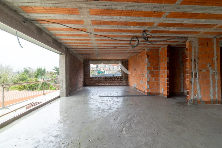 Moradia T4 para Venda em Fânzeres e São Pedro da Cova Foto 6