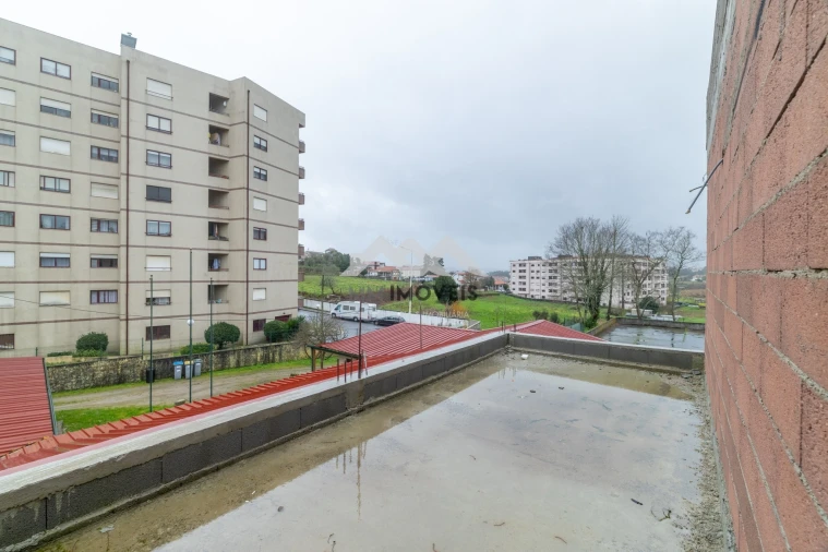 Moradia T4 para Venda em Fânzeres e São Pedro da Cova Foto 29