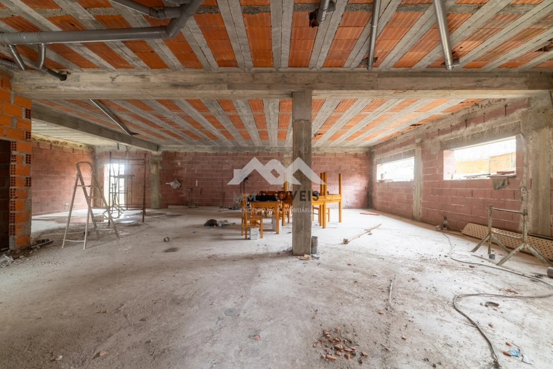 Moradia T4 para Venda em Fânzeres e São Pedro da Cova Foto 32