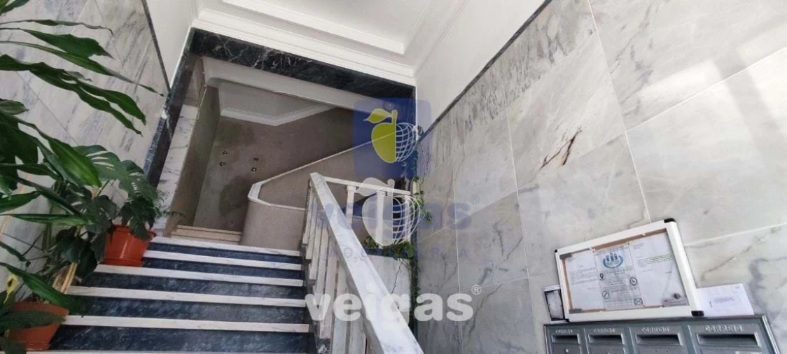 Apartamento T2 para Arrendamento em São Domingos de Benfica Foto 17