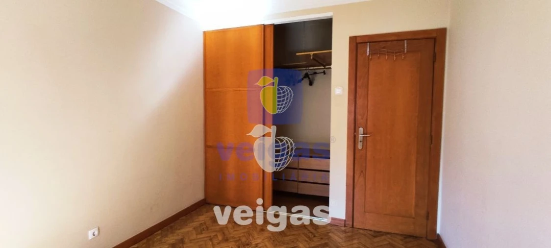 Apartamento T2 para Arrendamento em São Domingos de Benfica Foto 9