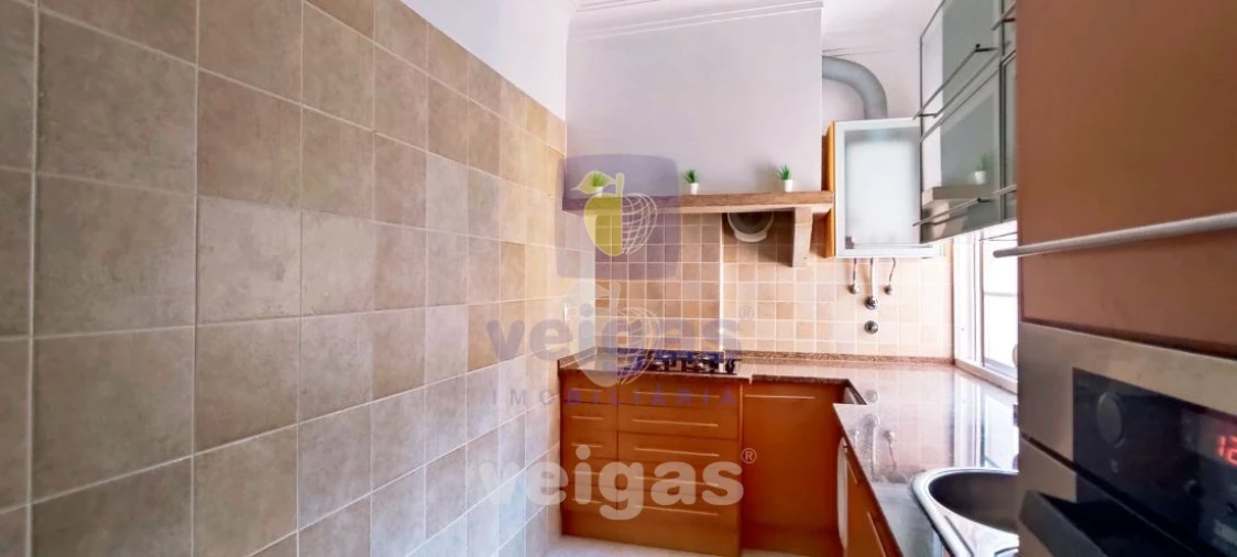 Apartamento T2 para Arrendamento em São Domingos de Benfica Foto 1