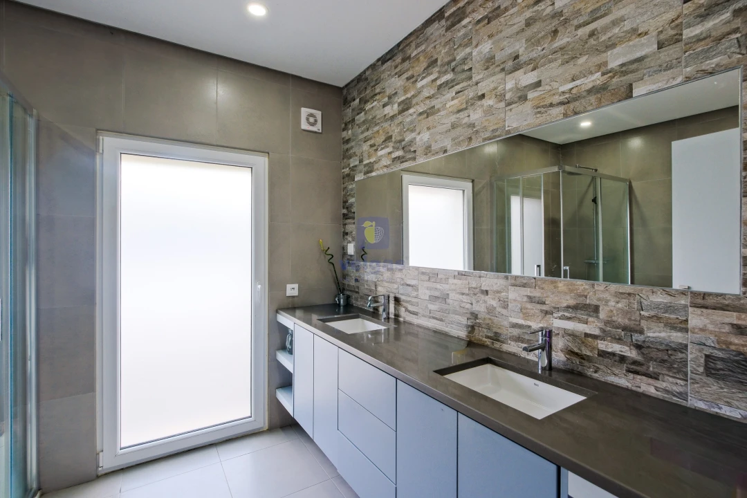 Moradia T4 para Venda em Lousa Foto 21