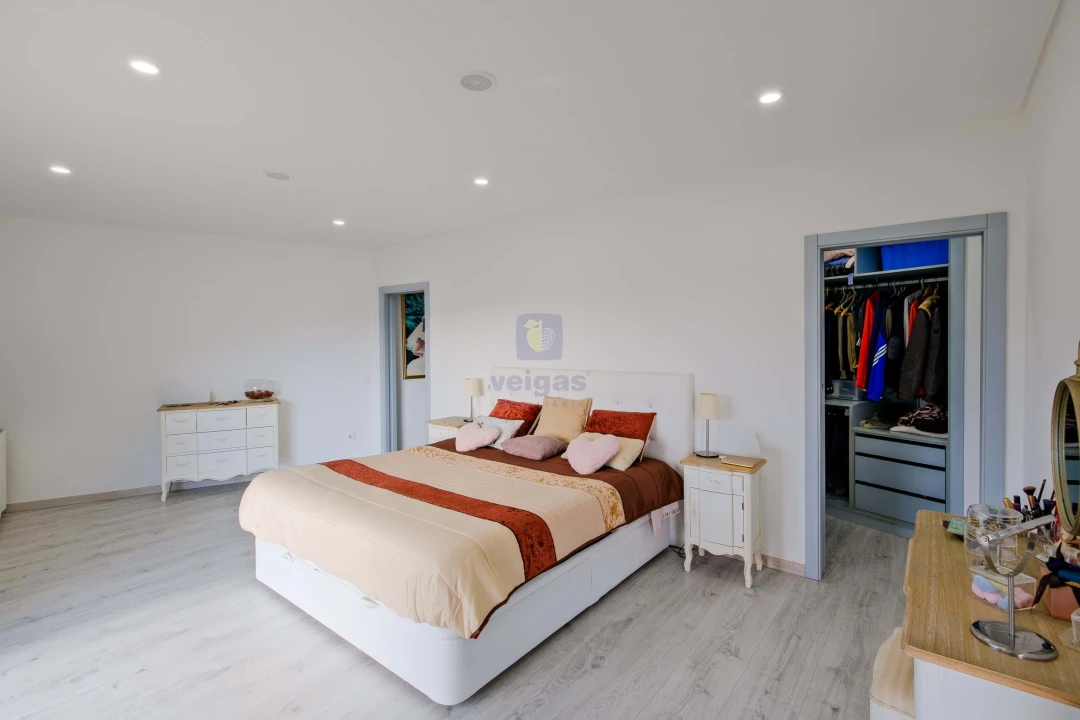 Moradia T4 para Venda em Lousa Foto 8