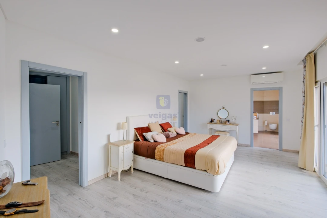 Moradia T4 para Venda em Lousa Foto 32