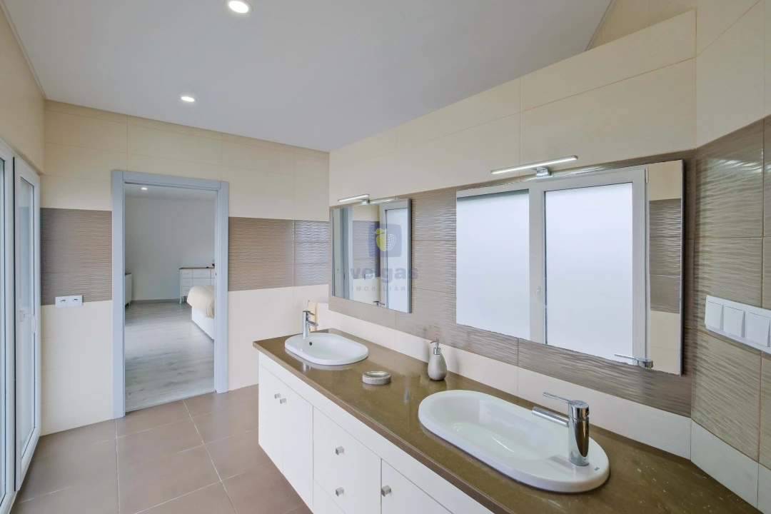 Moradia T4 para Venda em Lousa Foto 43