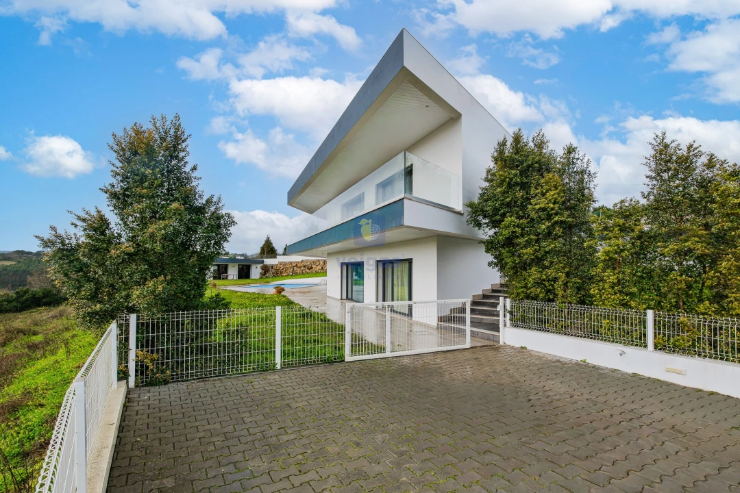 Moradia T4 para Venda em Lousa Foto 5