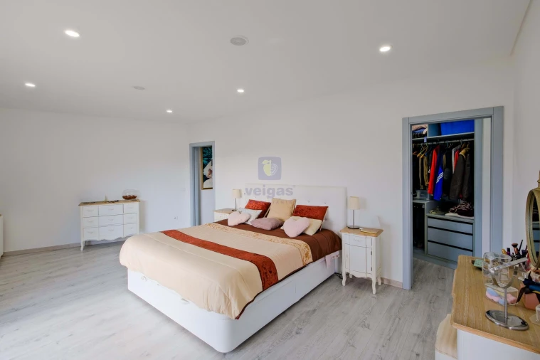 Moradia T4 para Venda em Lousa Foto 8