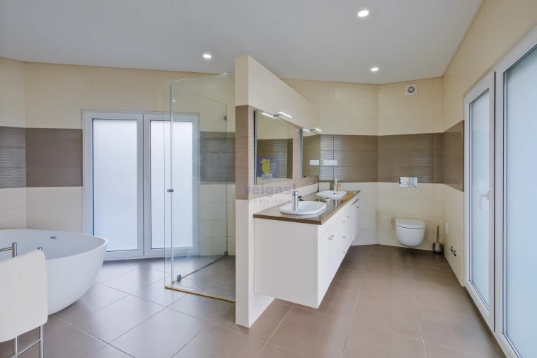 Moradia T4 para Venda em Lousa Foto 35