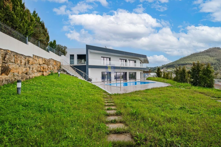 Moradia T4 para Venda em Lousa Foto 13